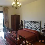 Castello Di 알토몬테
