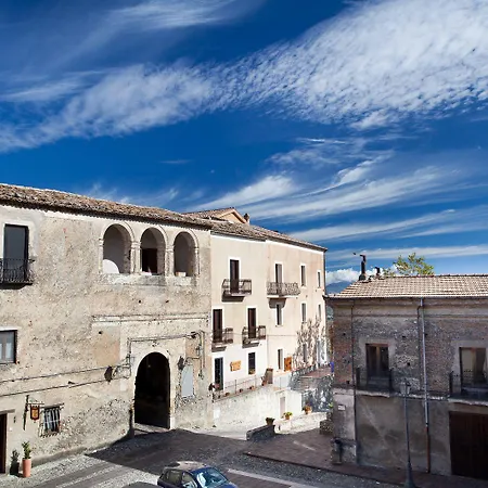 Castello Di Отель