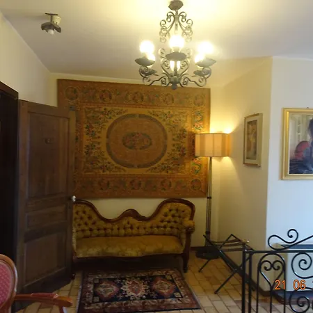 Отель Castello Di
