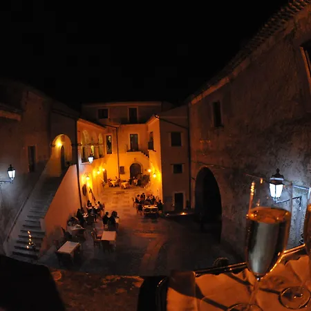 Szálloda Castello Di 5*