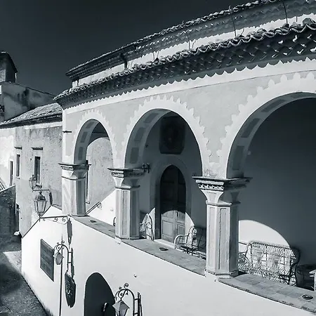 Castello Di Hotel