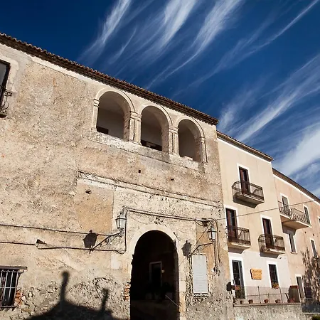 Castello Di Отель
