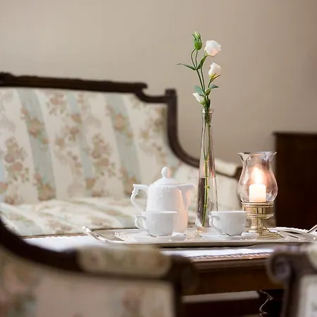 Castello Di Szálloda Altomonte