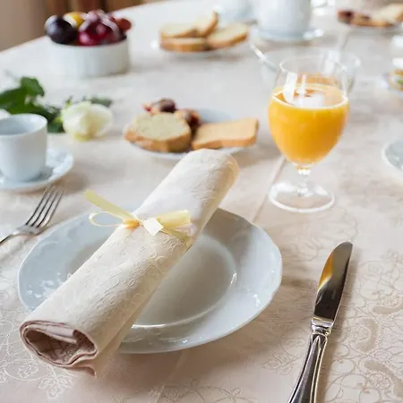 Castello Di Altomonte