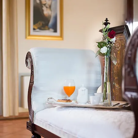 Castello Di Altomonte