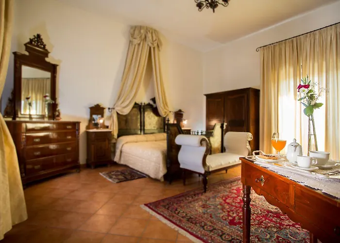 Castello Di 알토몬테