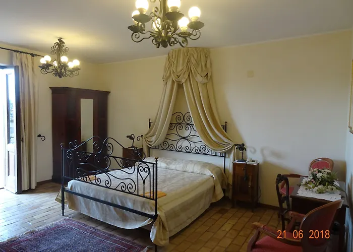 호텔 Castello Di 5*