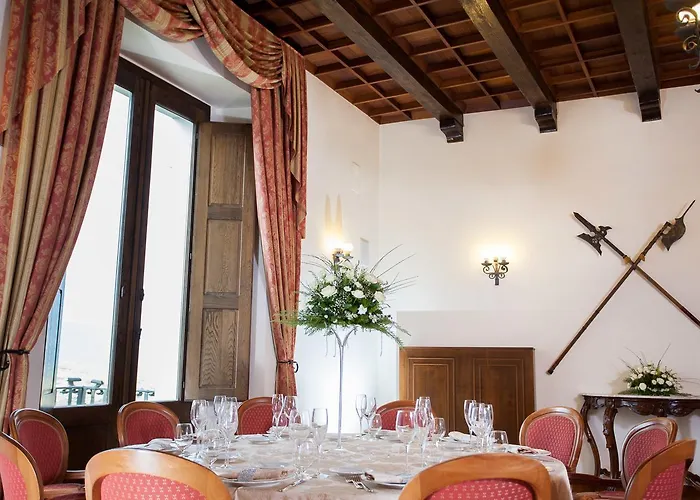 Castello Di 5* 알토몬테