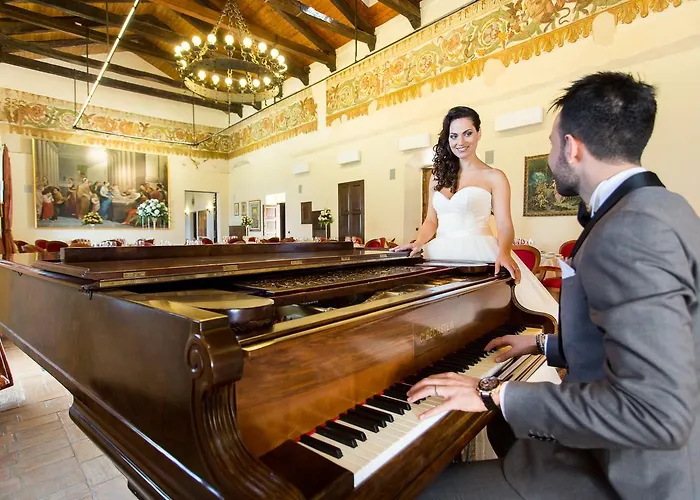 Castello Di 알토몬테