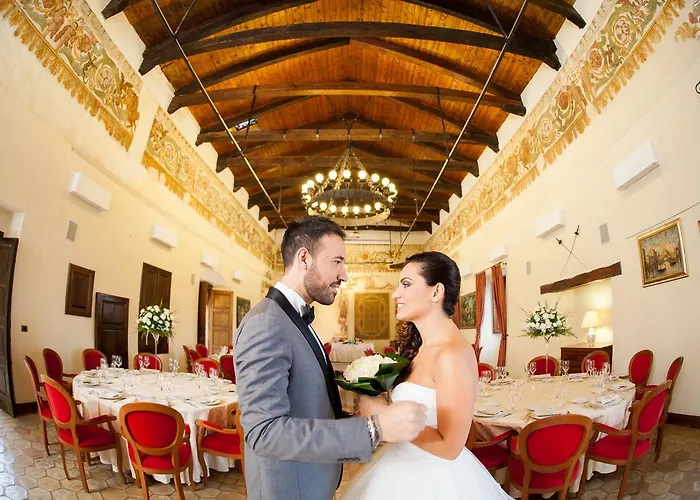 Castello Di 호텔 5*