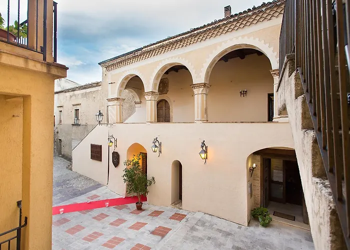 호텔 Castello Di 알토몬테